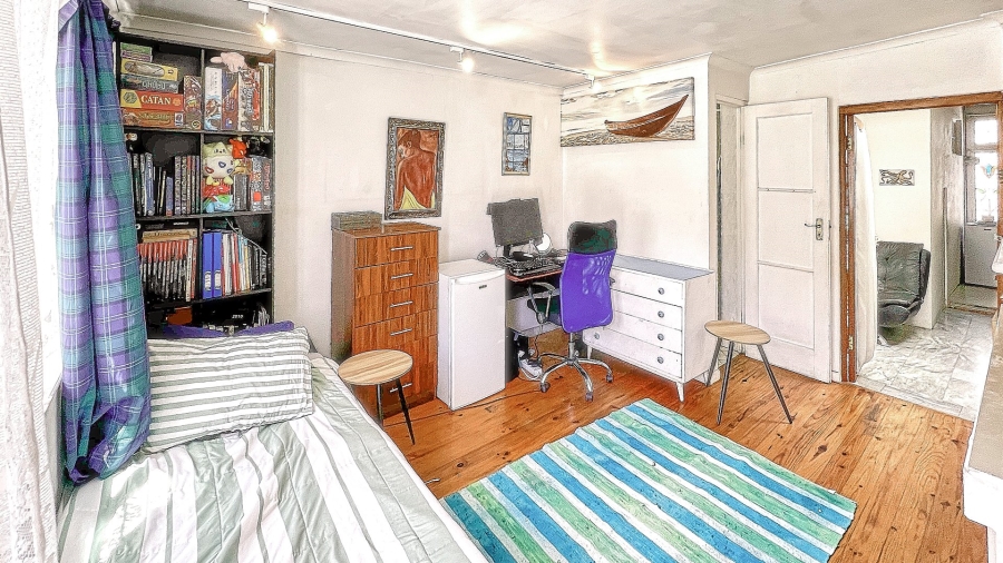 1 Bedroom Property for Sale in Green Point Western Cape